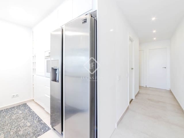 2 bedroom Apartment for sale in Sitges with pool garage - € 869,000 (Ref: 9046289)