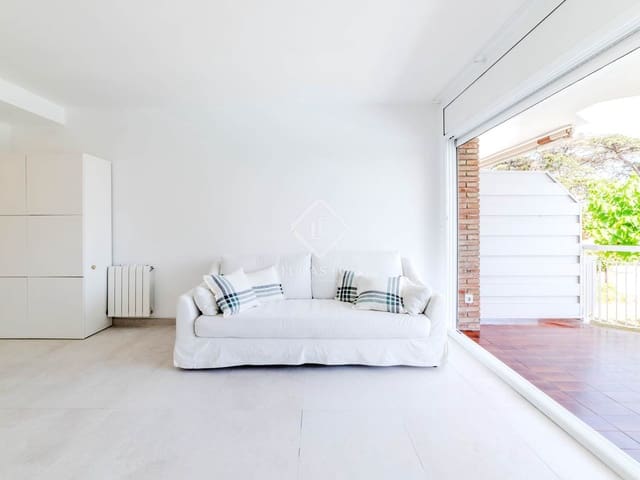 2 bedroom Apartment for sale in Sitges with pool garage - € 869,000 (Ref: 9046289)