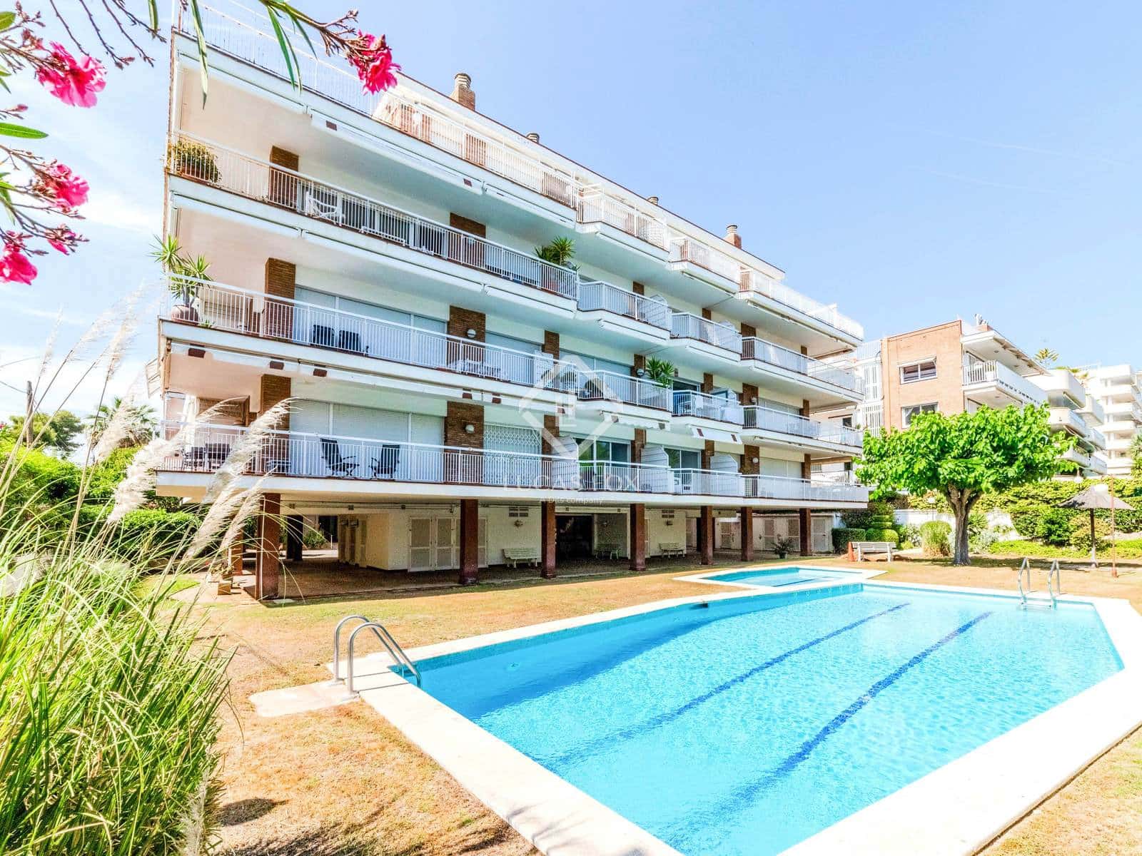 2 soveværelse Lejlighed til salg i Sitges med swimmingpool garage - € 847.000 (Ref: 9046289)