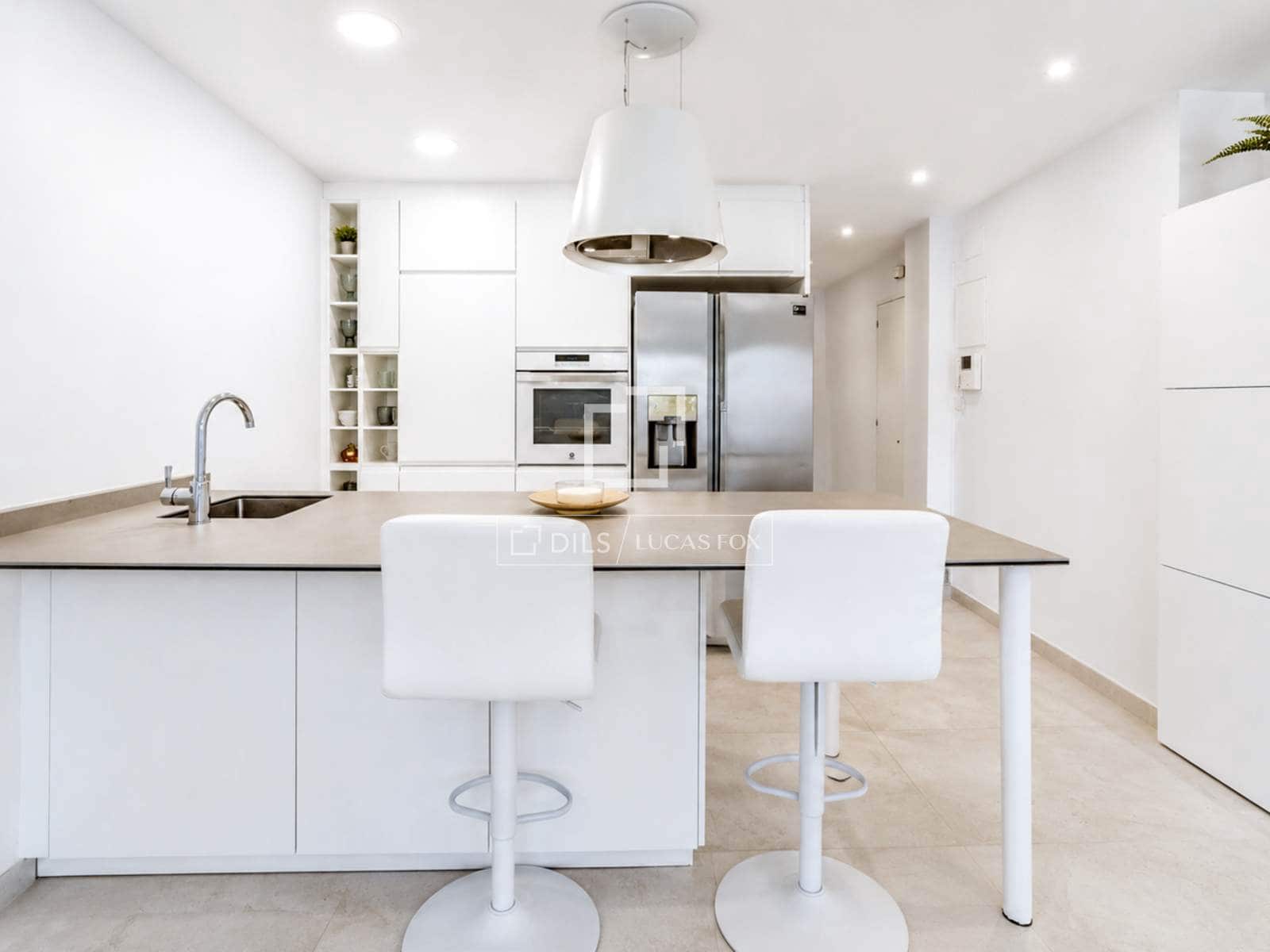 2 bedroom Apartment for sale in Sitges with pool garage - € 790,000 (Ref: 9046289)