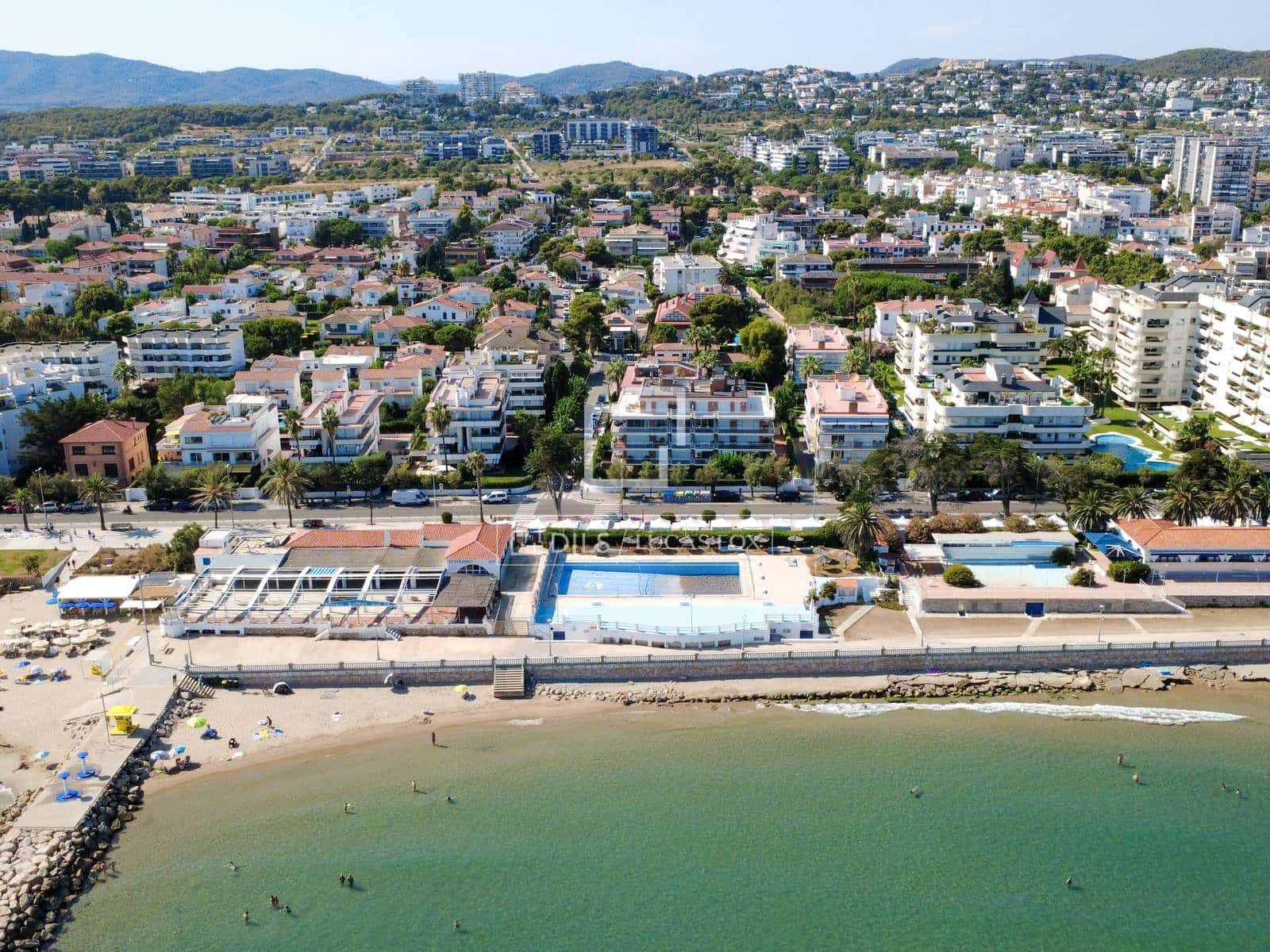 2 bedroom Apartment for sale in Sitges with pool garage - € 790,000 (Ref: 9046289)