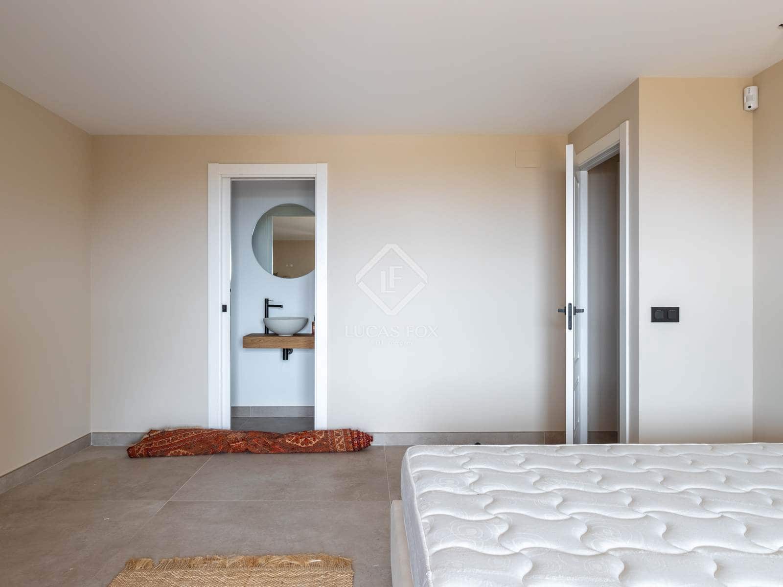 4 soverom Villa til salgs i Cabrils med svømmebasseng garasje - € 1 250 000 (Ref: 9049805)