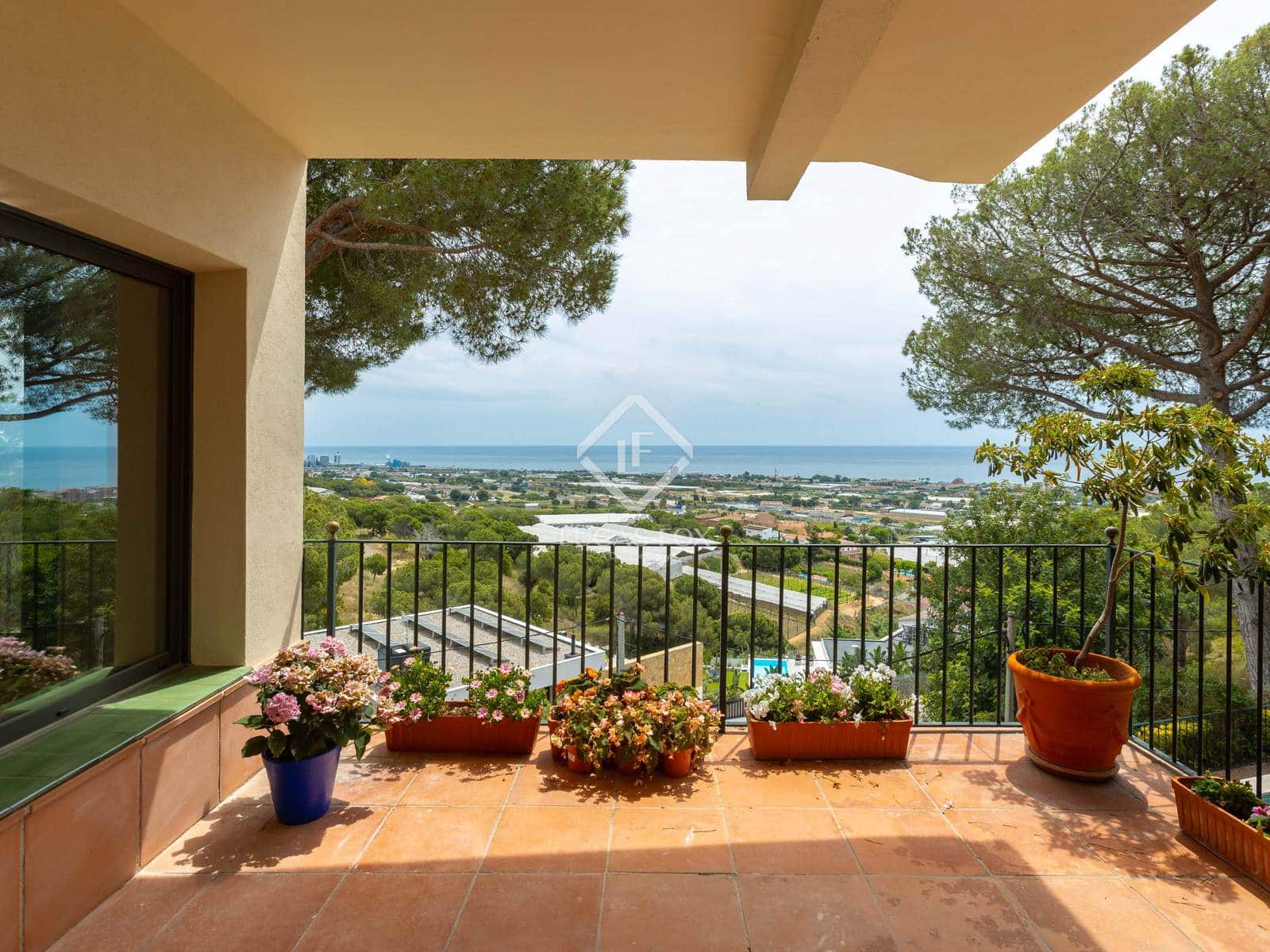 4 soverom Villa til salgs i Cabrils med svømmebasseng garasje - € 1 250 000 (Ref: 9049805)