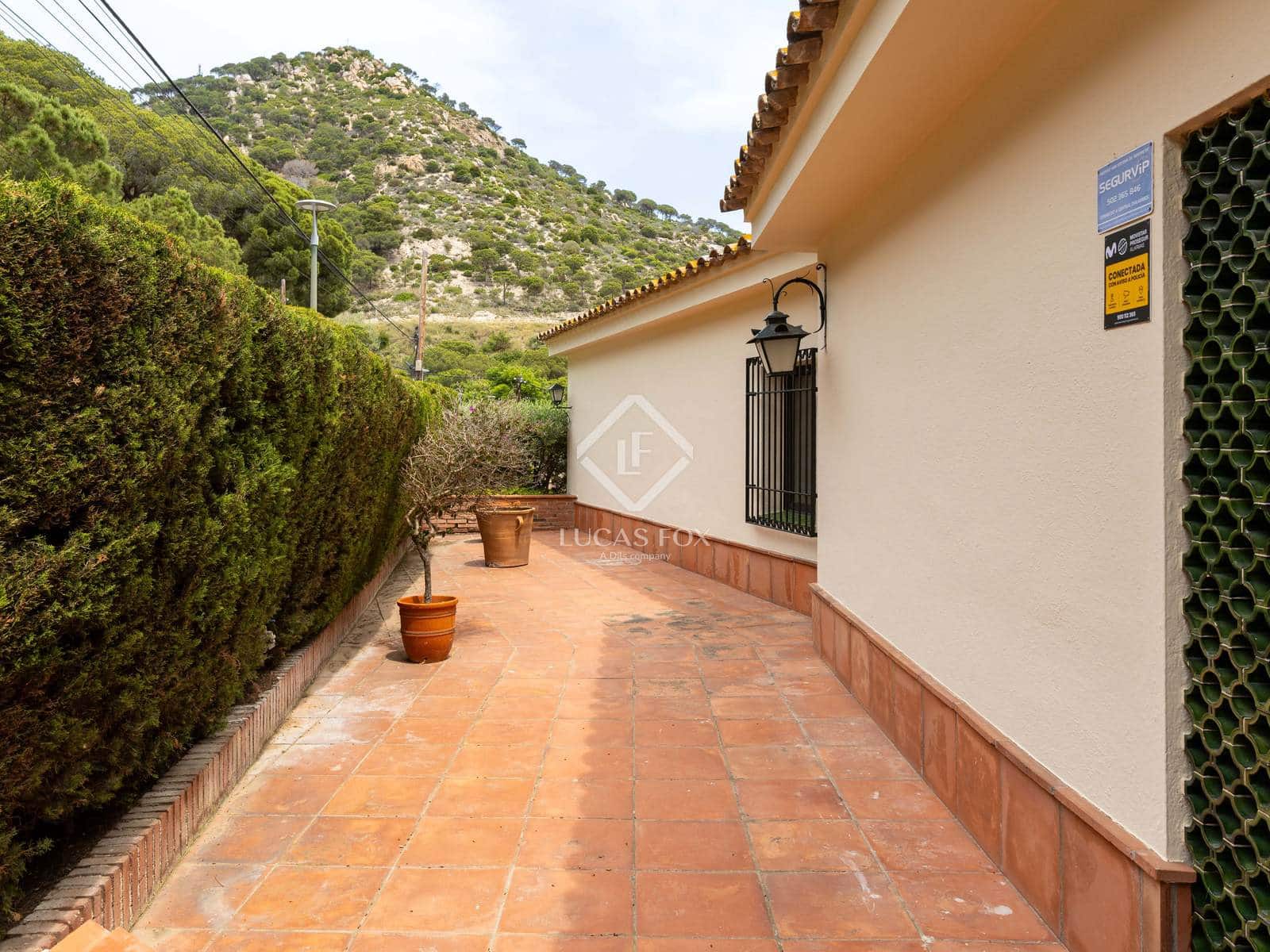 4 soverom Villa til salgs i Cabrils med svømmebasseng garasje - € 1 250 000 (Ref: 9049805)