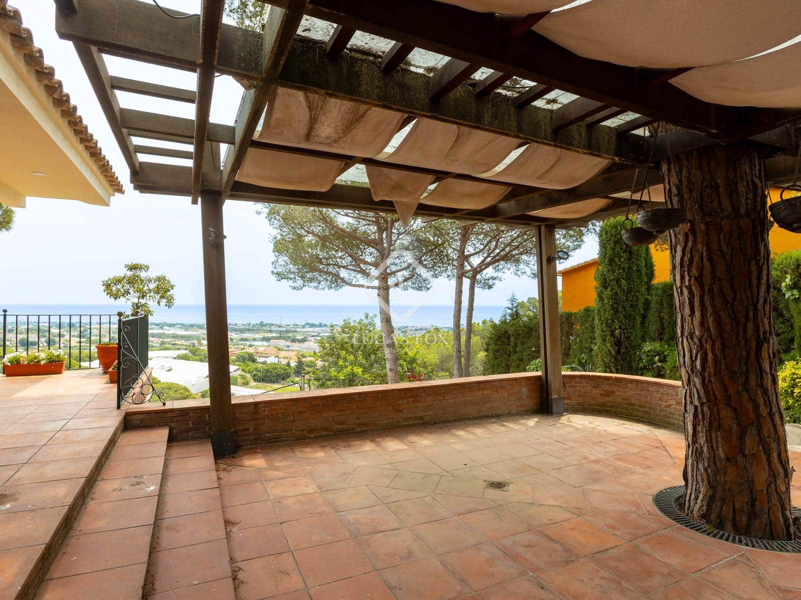 4 soverom Villa til salgs i Cabrils med svømmebasseng garasje - € 1 250 000 (Ref: 9049805)