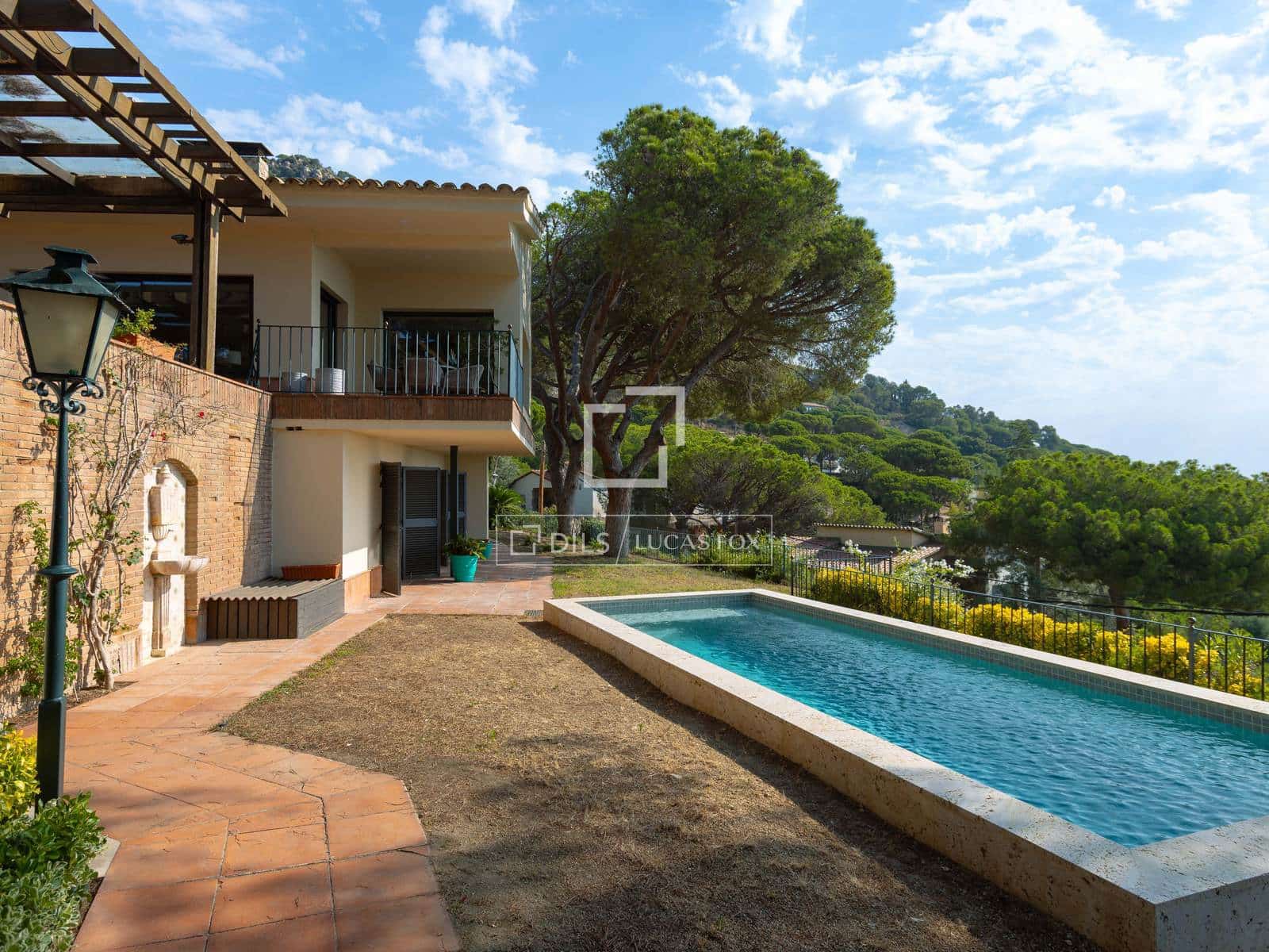4 slaapkamer Villa te koop in Cabrils met zwembad garage - € 1.290.000 (Ref: 9049805)