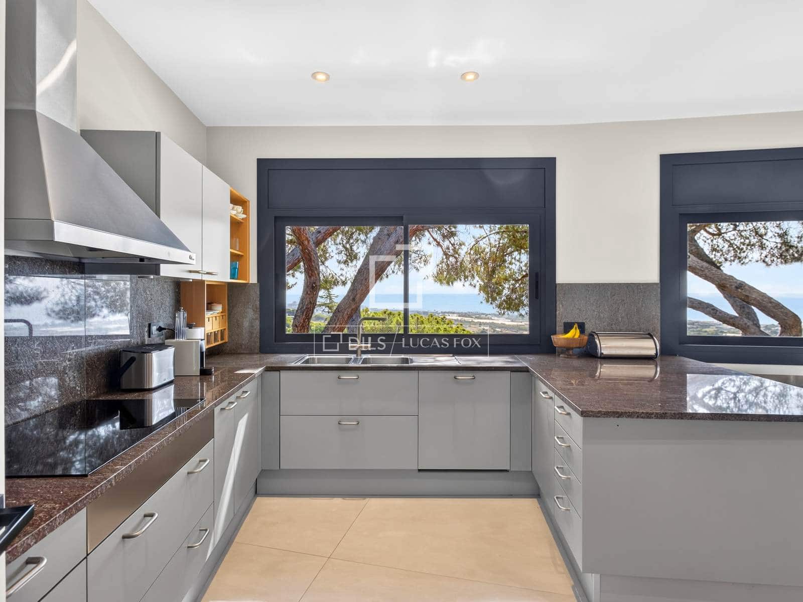 4 slaapkamer Villa te koop in Cabrils met zwembad garage - € 1.290.000 (Ref: 9049805)
