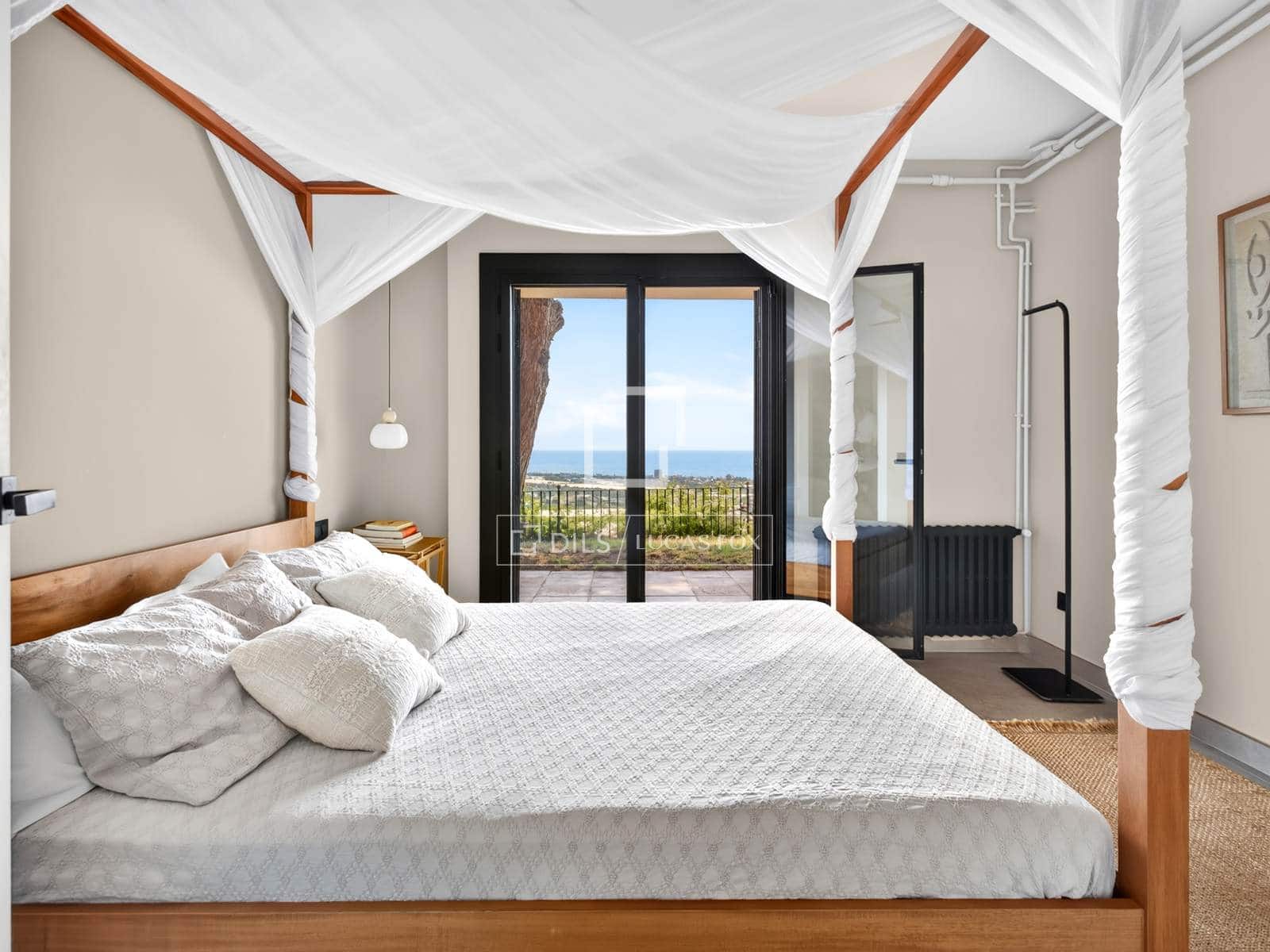 4 slaapkamer Villa te koop in Cabrils met zwembad garage - € 1.290.000 (Ref: 9049805)