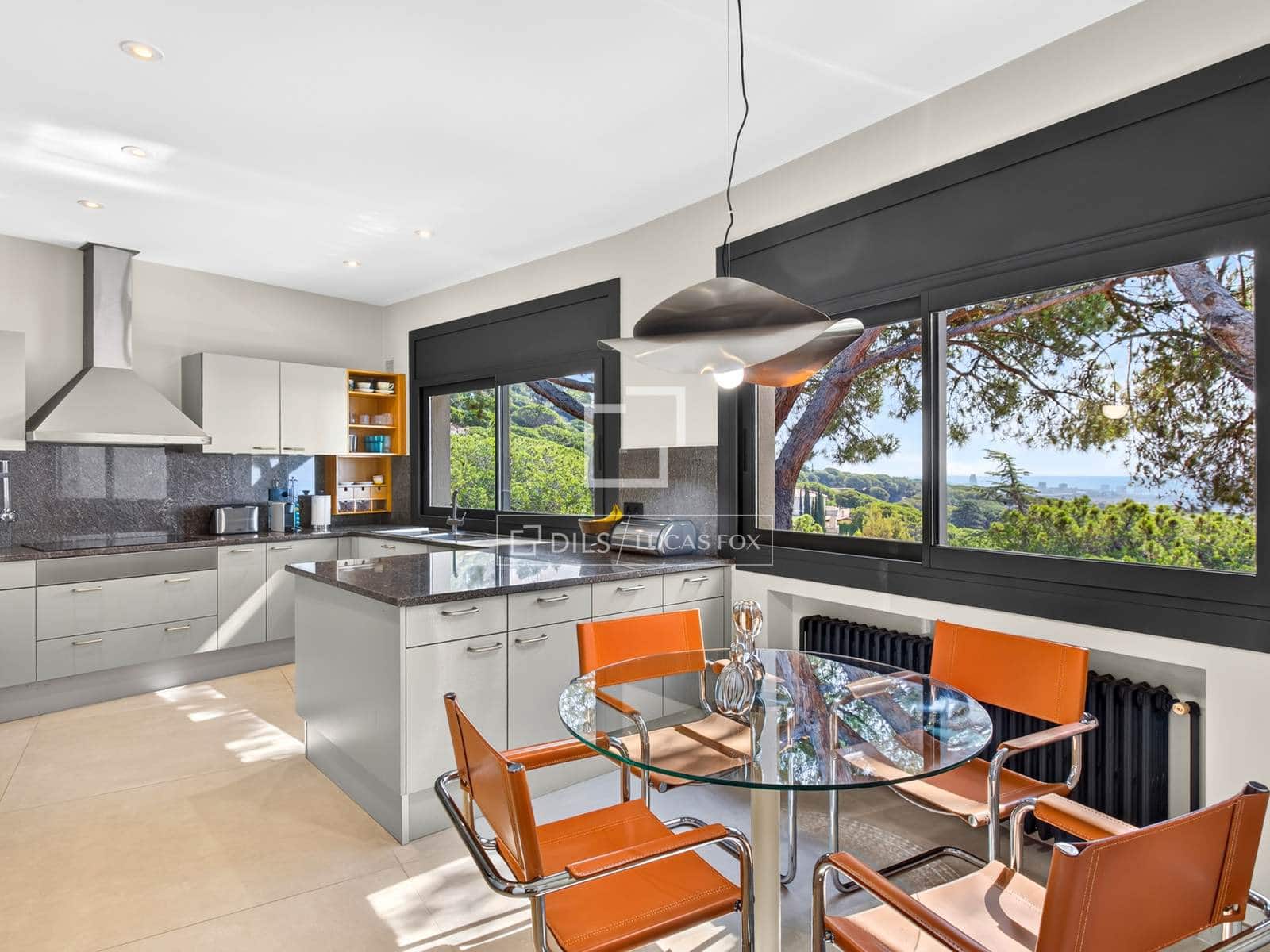 4 slaapkamer Villa te koop in Cabrils met zwembad garage - € 1.290.000 (Ref: 9049805)