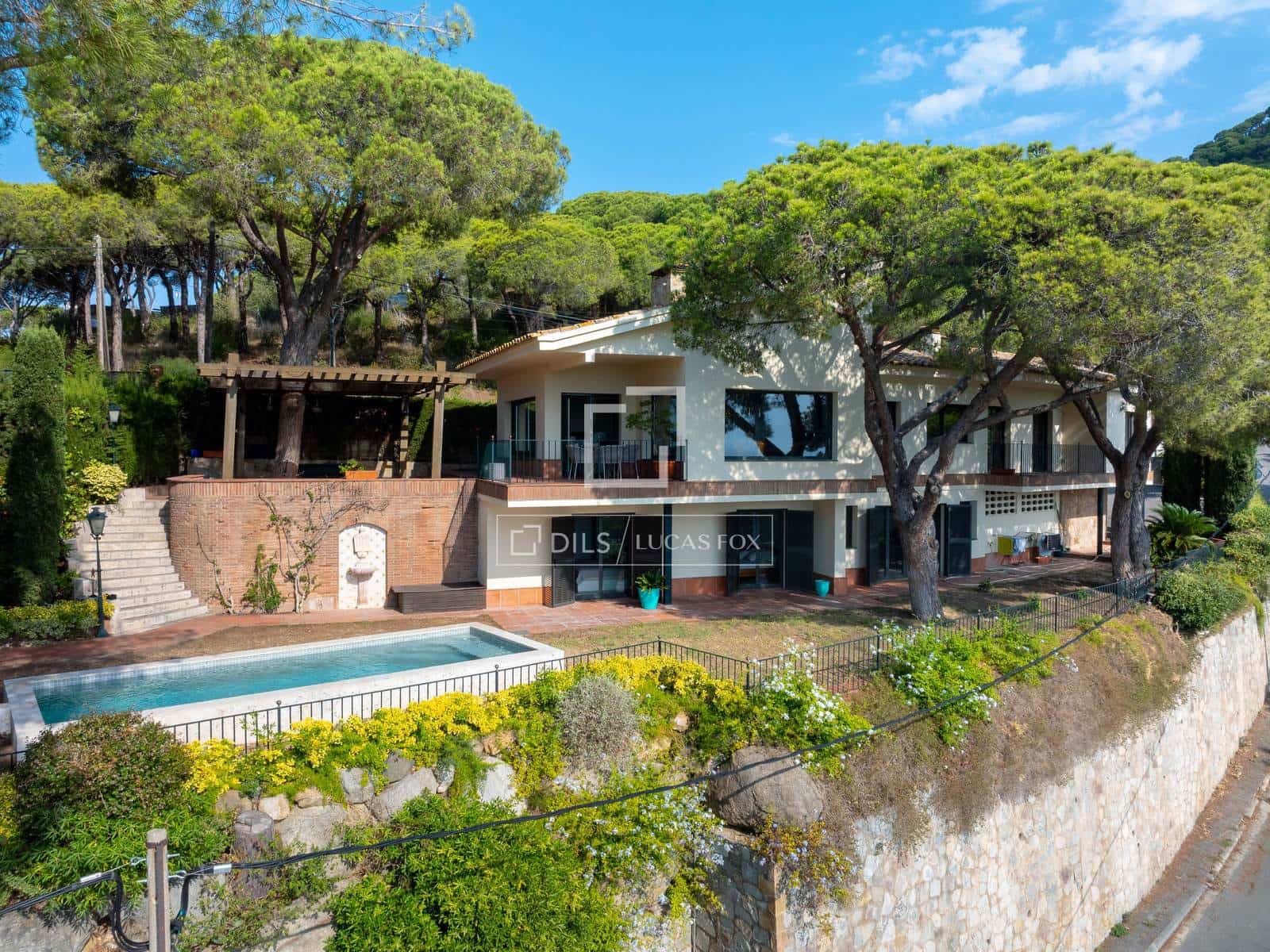 4 slaapkamer Villa te koop in Cabrils met zwembad garage - € 1.290.000 (Ref: 9049805)