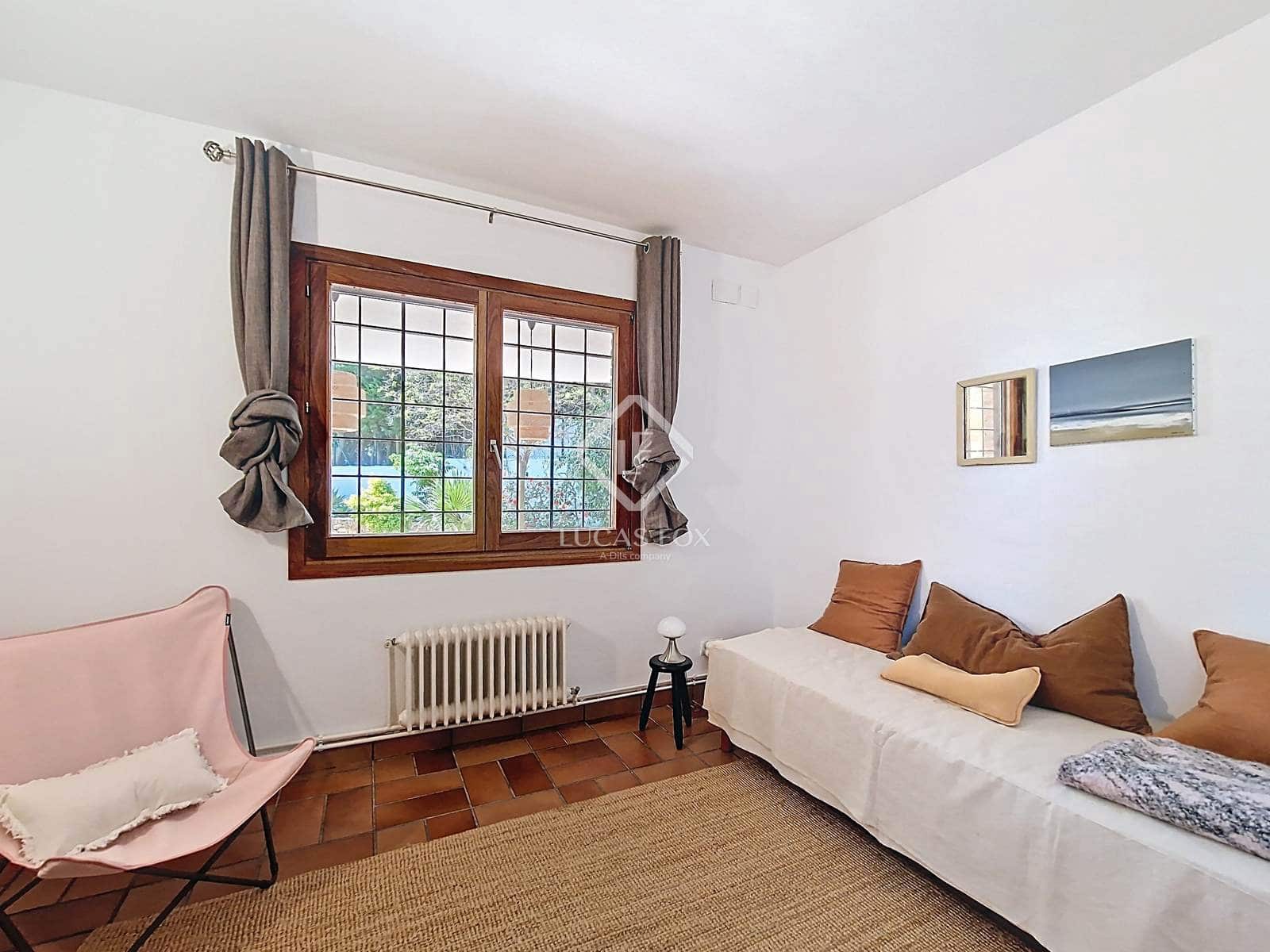 5 soveværelse Villa til salg i Vilanova i la Geltru med garage - € 980.000 (Ref: 9049806)