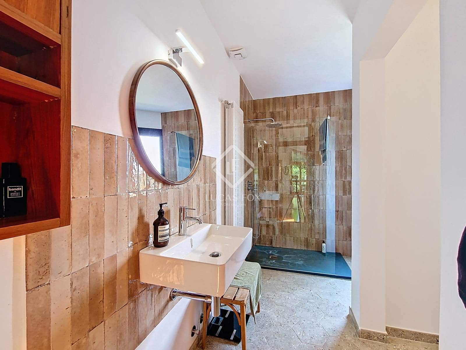 5 soveværelse Villa til salg i Vilanova i la Geltru med garage - € 980.000 (Ref: 9049806)