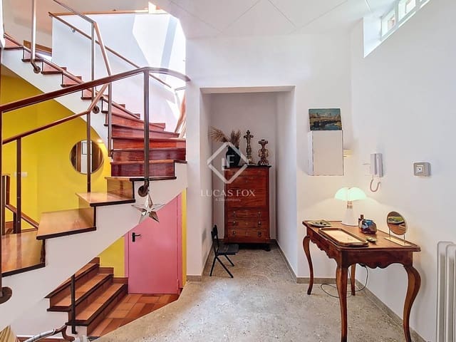 5 bedroom Villa for sale in Vilanova i la Geltrú with garage - € 980,000 (Ref: 9049806)