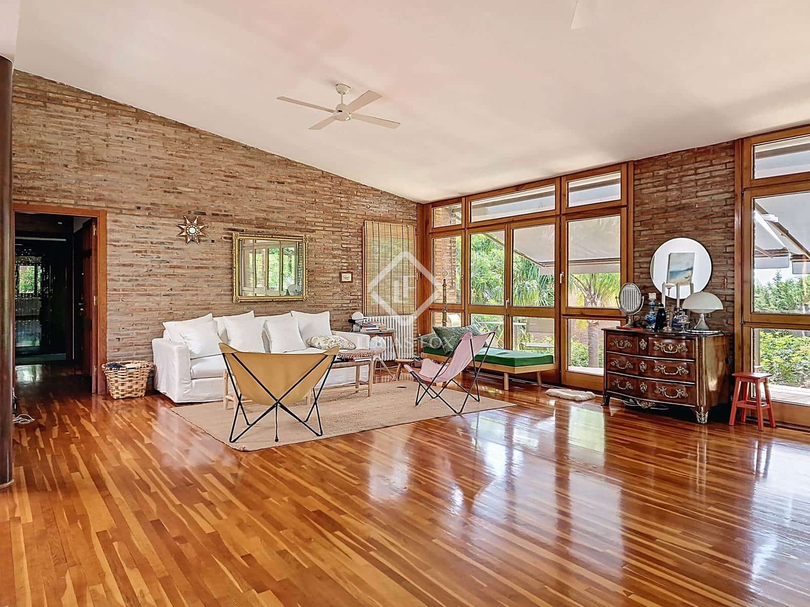 5 soveværelse Villa til salg i Vilanova i la Geltru med garage - € 980.000 (Ref: 9049806)