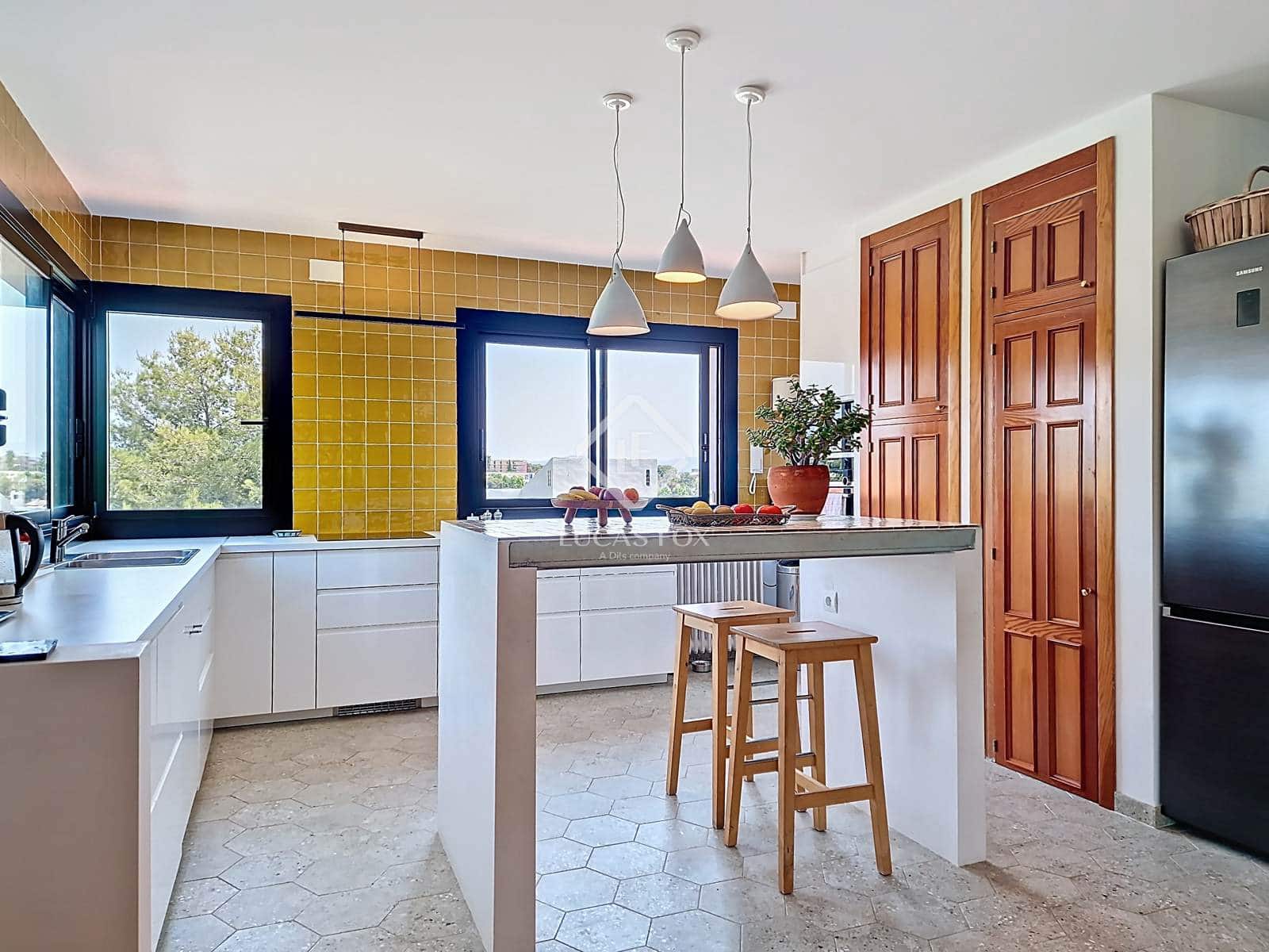 5 soveværelse Villa til salg i Vilanova i la Geltru med garage - € 980.000 (Ref: 9049806)