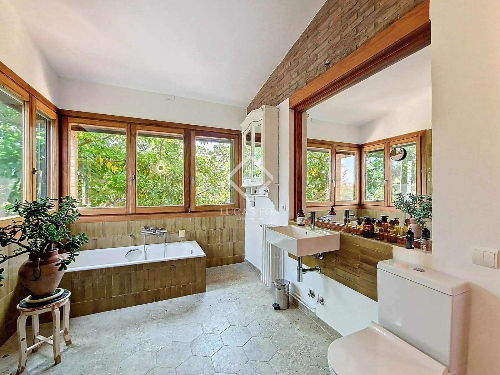 5 soveværelse Villa til salg i Vilanova i la Geltru med garage - € 980.000 (Ref: 9049806)