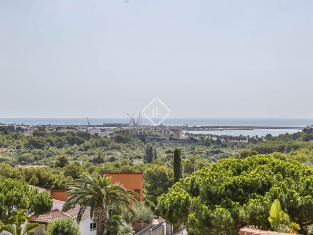 5 bedroom Villa for sale in Vilanova i la Geltrú with garage - € 980,000 (Ref: 9049806)