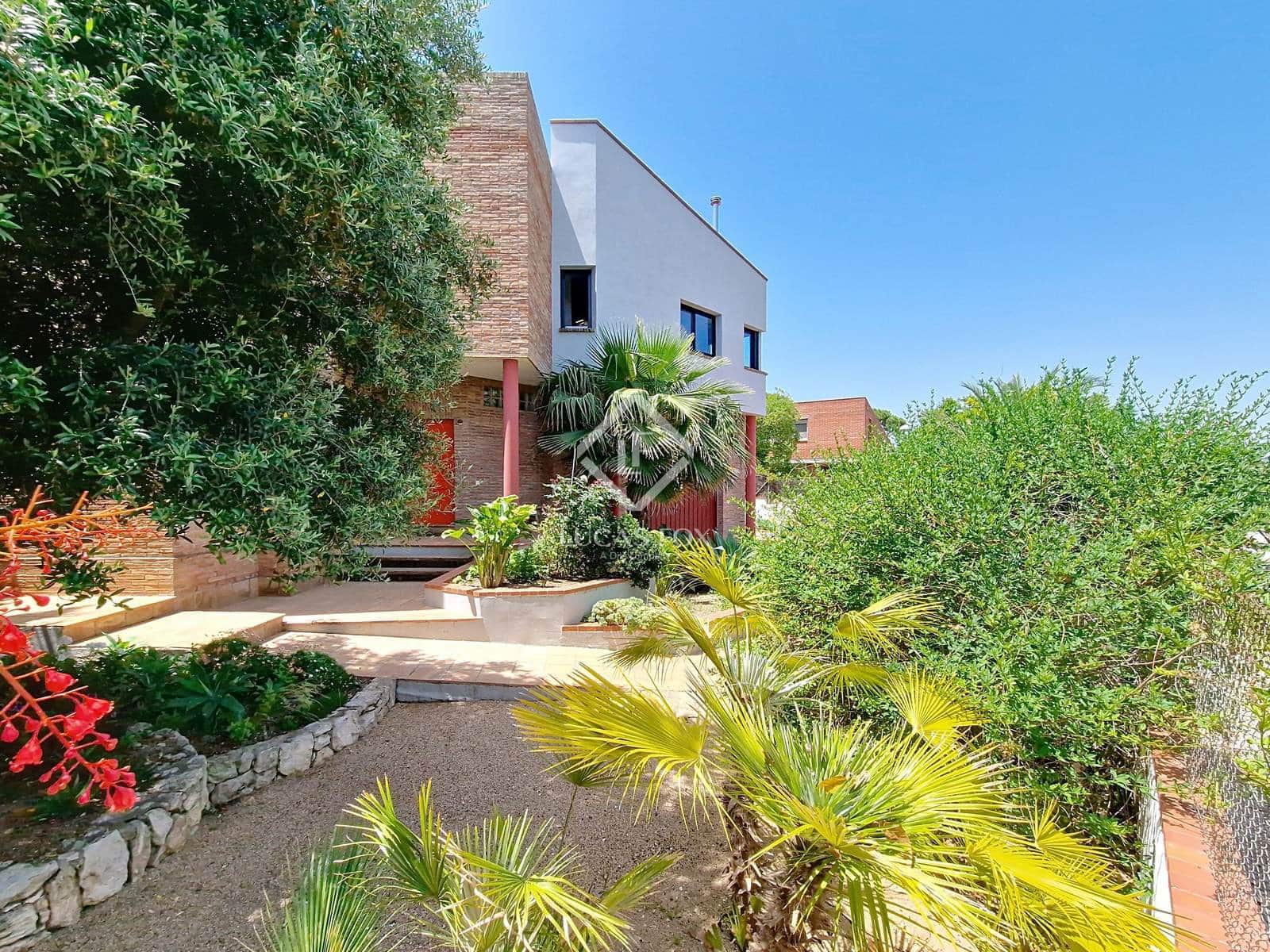 5 soveværelse Villa til salg i Vilanova i la Geltru med garage - € 980.000 (Ref: 9049806)