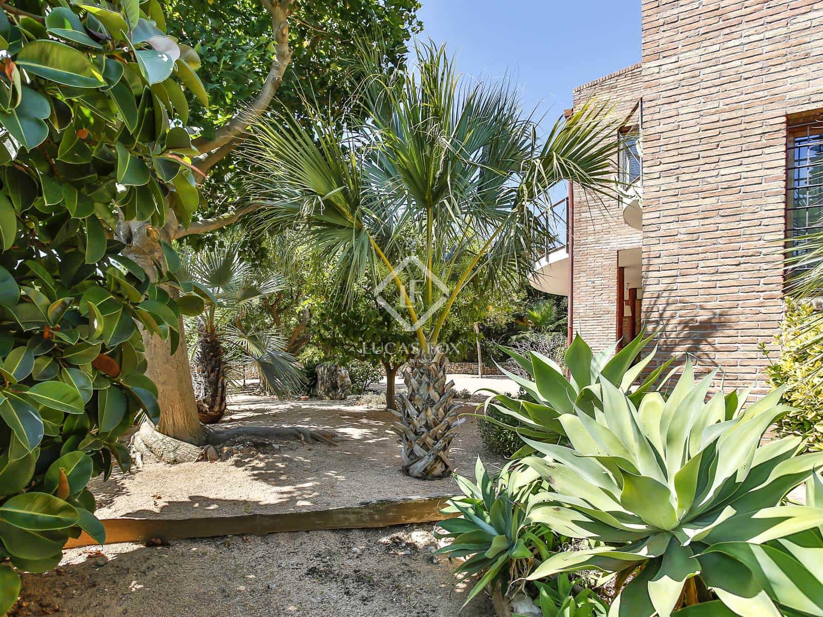 5 soveværelse Villa til salg i Vilanova i la Geltru med garage - € 980.000 (Ref: 9049806)