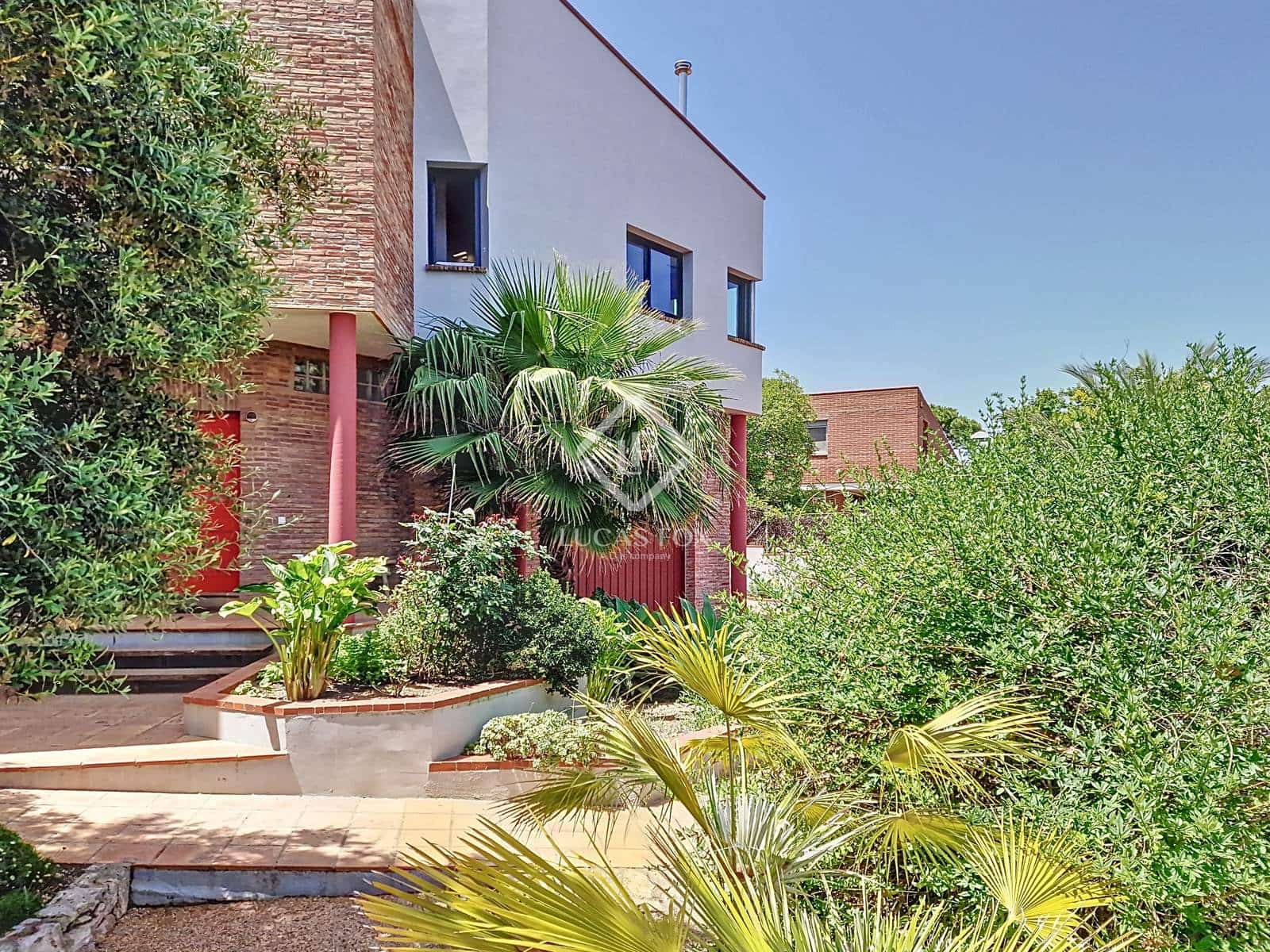 5 soveværelse Villa til salg i Vilanova i la Geltru med garage - € 980.000 (Ref: 9049806)