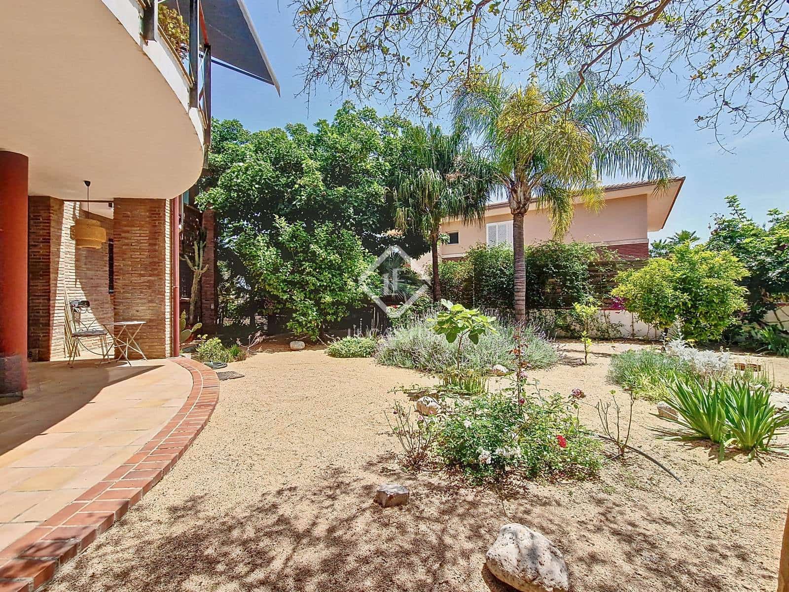 5 soveværelse Villa til salg i Vilanova i la Geltru med garage - € 980.000 (Ref: 9049806)