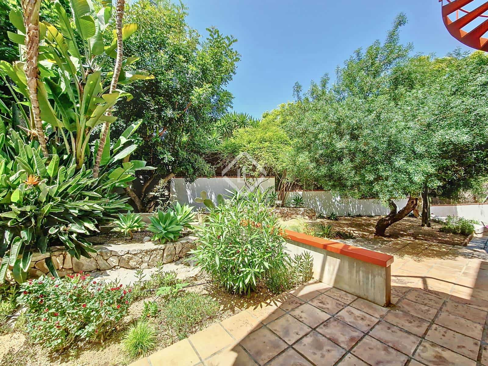 5 soveværelse Villa til salg i Vilanova i la Geltru med garage - € 980.000 (Ref: 9049806)