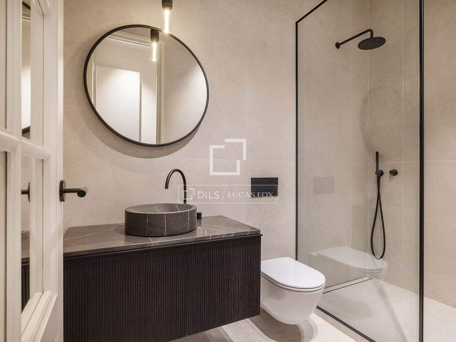 3 bedroom Apartment for sale in Barcelona city - € 1,190,000 (Ref: 9049812)