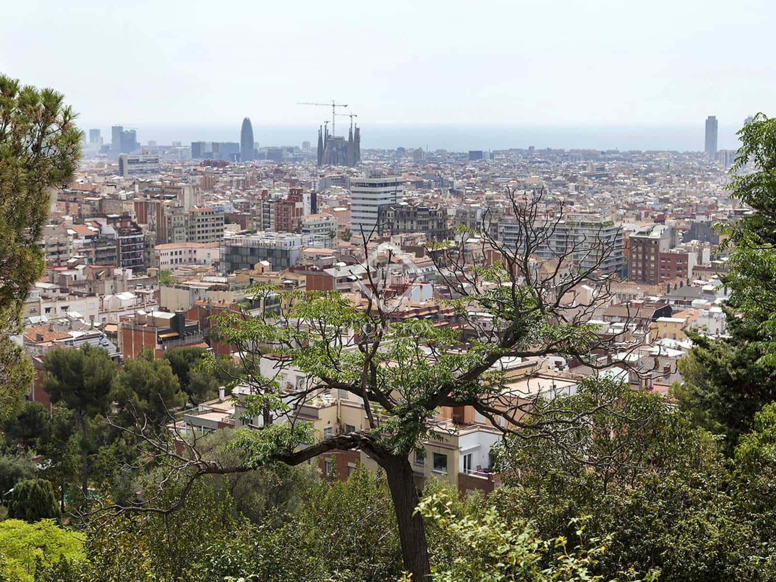 4 slaapkamer Appartement te koop in Barcelona stad - € 659.000 (Ref: 9050047)