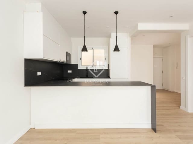 4 slaapkamer Appartement te koop in Barcelona stad - € 659.000 (Ref: 9050047)