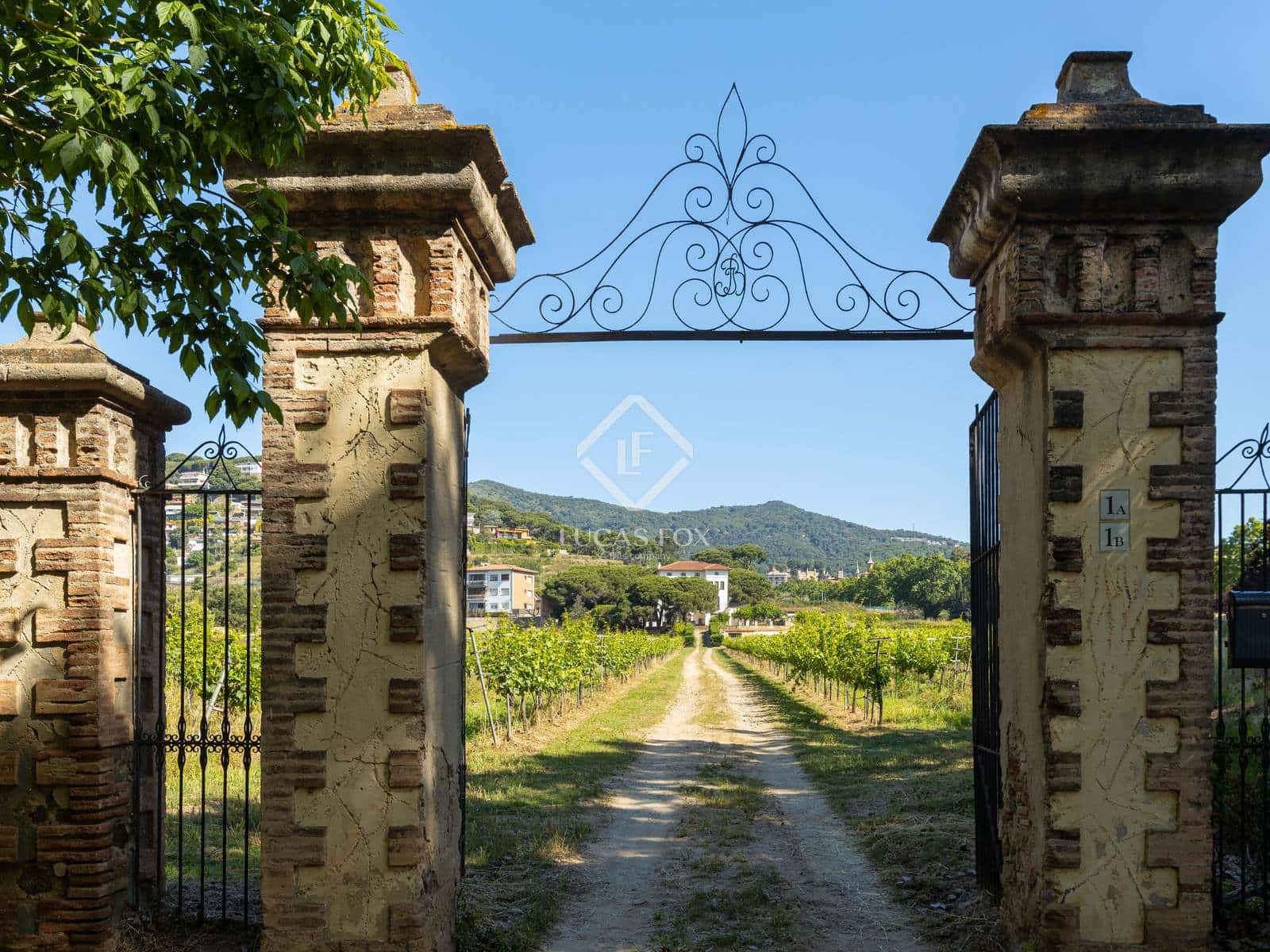 10 soveværelse Finca/Landehus til salg i Alella med swimmingpool garage - € 3.700.000 (Ref: 9050049)