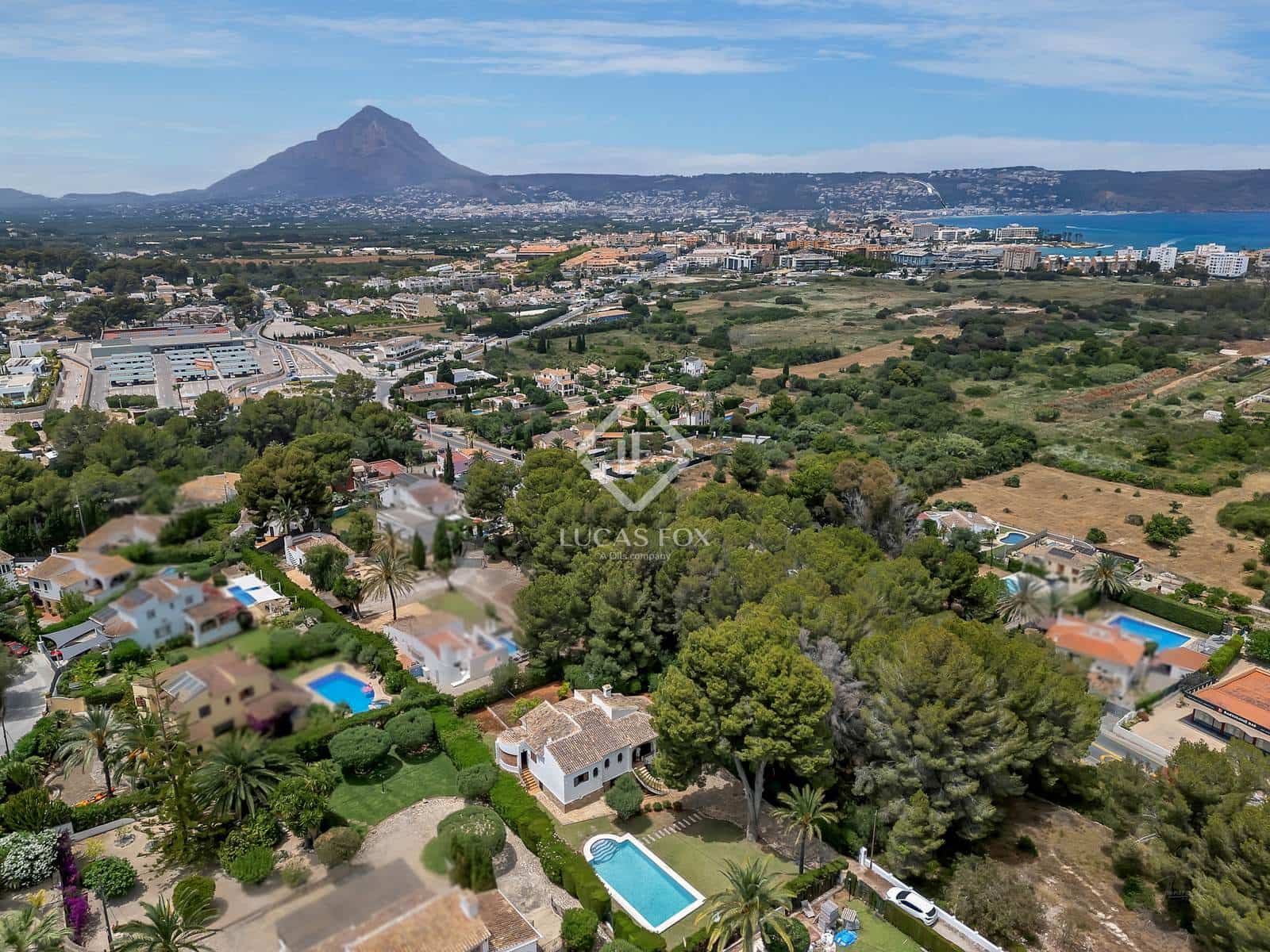 Chalet de 6 habitaciones en Javea / Xàbia en venta con piscina - 850.000 € (Ref: 9053597)