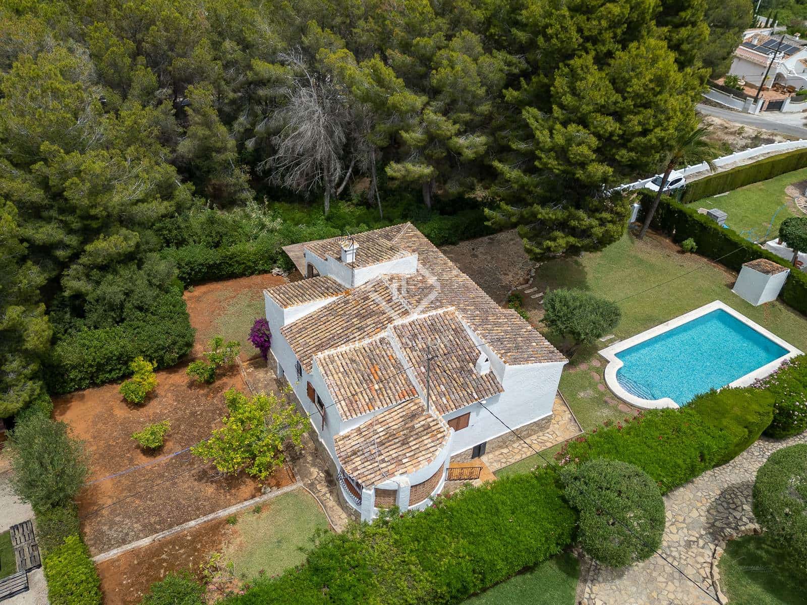 Chalet de 6 habitaciones en Javea / Xàbia en venta con piscina - 850.000 € (Ref: 9053597)