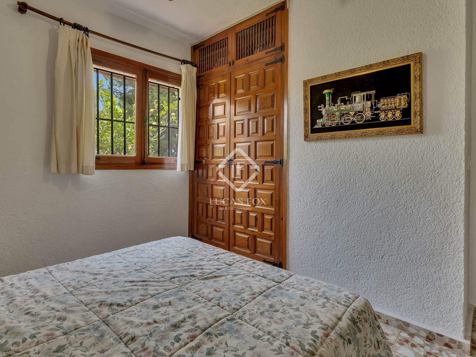 Chalet de 6 habitaciones en Javea / Xàbia en venta con piscina - 850.000 € (Ref: 9053597)