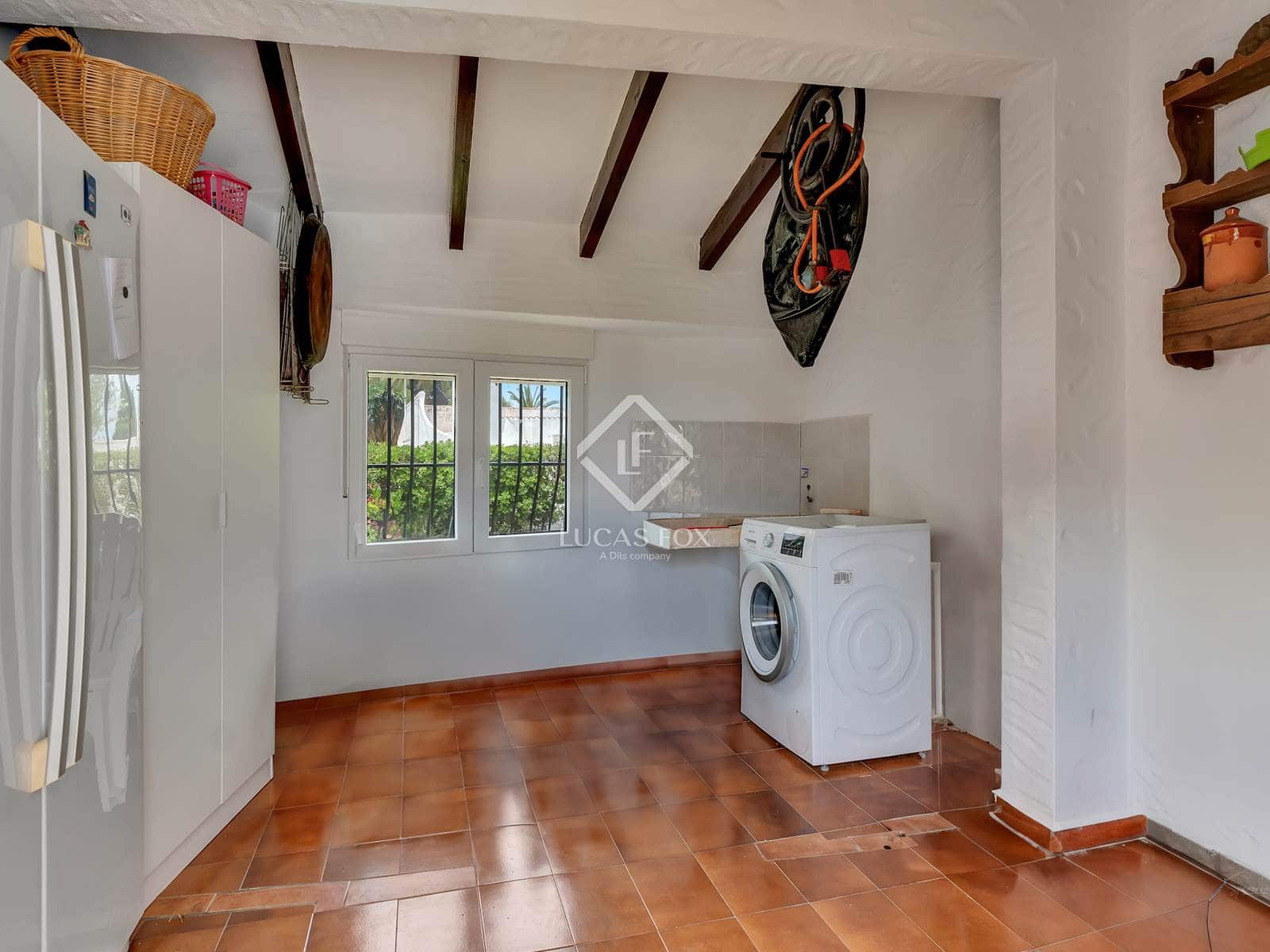 Chalet de 6 habitaciones en Javea / Xàbia en venta con piscina - 850.000 € (Ref: 9053597)