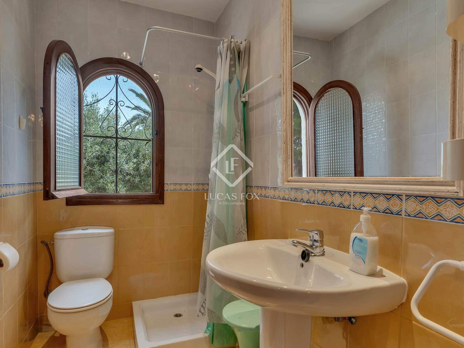 Chalet de 6 habitaciones en Javea / Xàbia en venta con piscina - 850.000 € (Ref: 9053597)