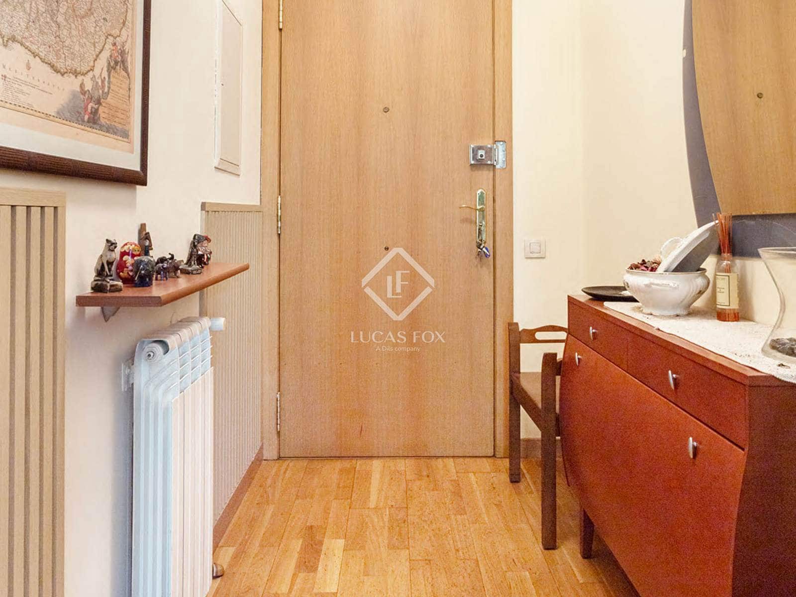 4 slaapkamer Appartement te koop in Barcelona stad met garage - € 795.000 (Ref: 9057075)