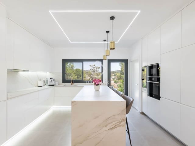 8 soverom Villa til salgs i Begues med svømmebasseng garasje - € 1 749 000 (Ref: 9057084)