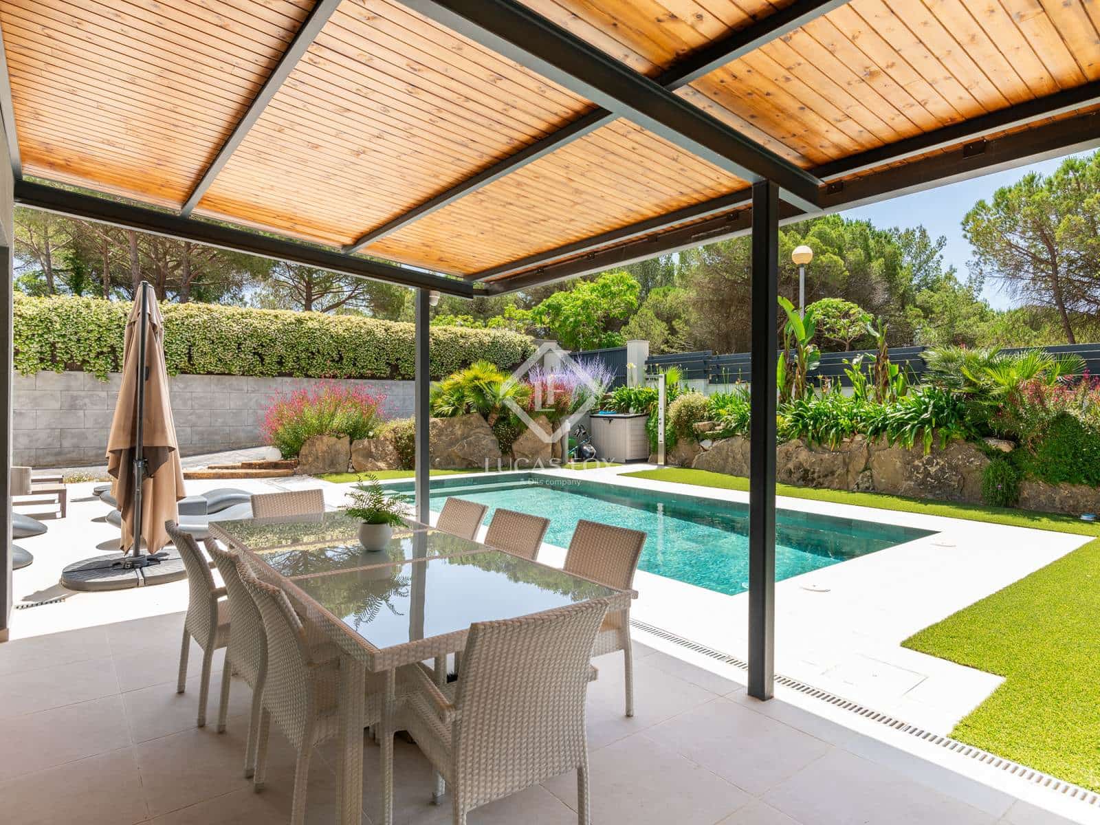 8 soveværelse Villa til salg i Begues med swimmingpool garage - € 1.749.000 (Ref: 9057084)