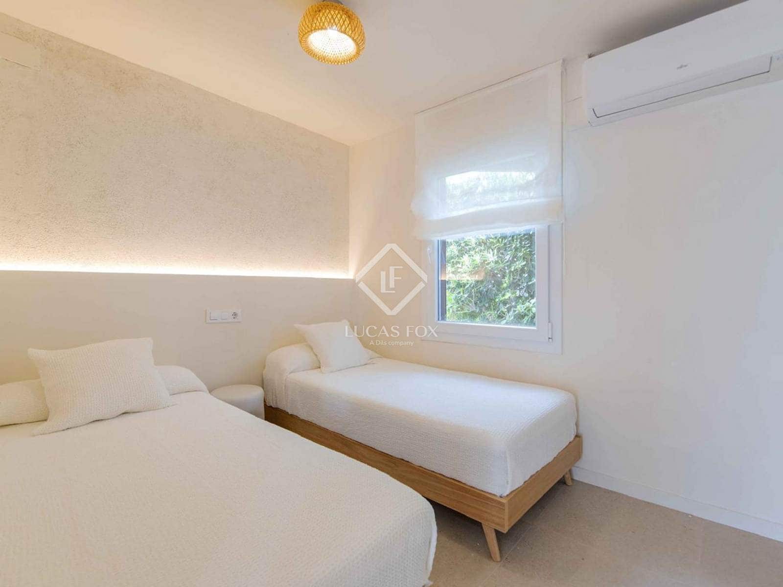 3 bedroom Villa for sale in Ciutadella de Menorca with pool - € 675,000 (Ref: 9057156)