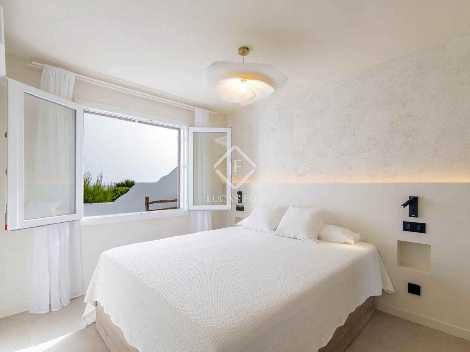 3 bedroom Villa for sale in Ciutadella de Menorca with pool - € 675,000 (Ref: 9057156)