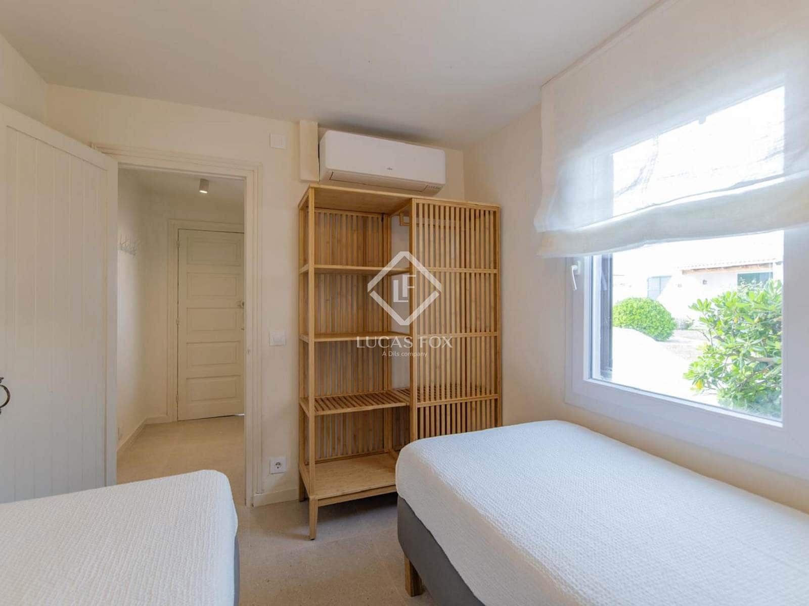 3 bedroom Villa for sale in Ciutadella de Menorca with pool - € 675,000 (Ref: 9057156)