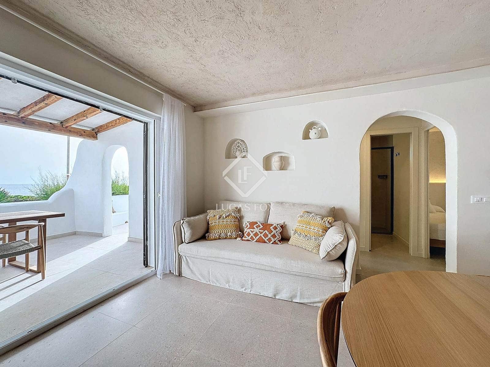 3 bedroom Villa for sale in Ciutadella de Menorca with pool - € 675,000 (Ref: 9057156)