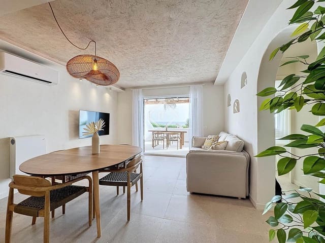 3 soverom Villa til salgs i Ciutadella de Menorca med svømmebasseng - € 675 000 (Ref: 9057156)