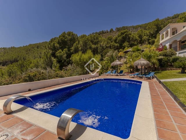 5 bedroom Villa for sale in La Herradura, Almuñécar with pool garage - € 2,150,000 (Ref: 9058002)