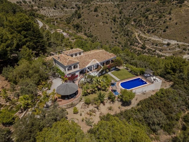 5 bedroom Villa for sale in La Herradura, Almuñécar with pool garage - € 2,150,000 (Ref: 9058002)