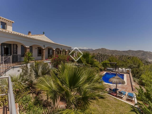 5 bedroom Villa for sale in La Herradura, Almuñécar with pool garage - € 2,150,000 (Ref: 9058002)