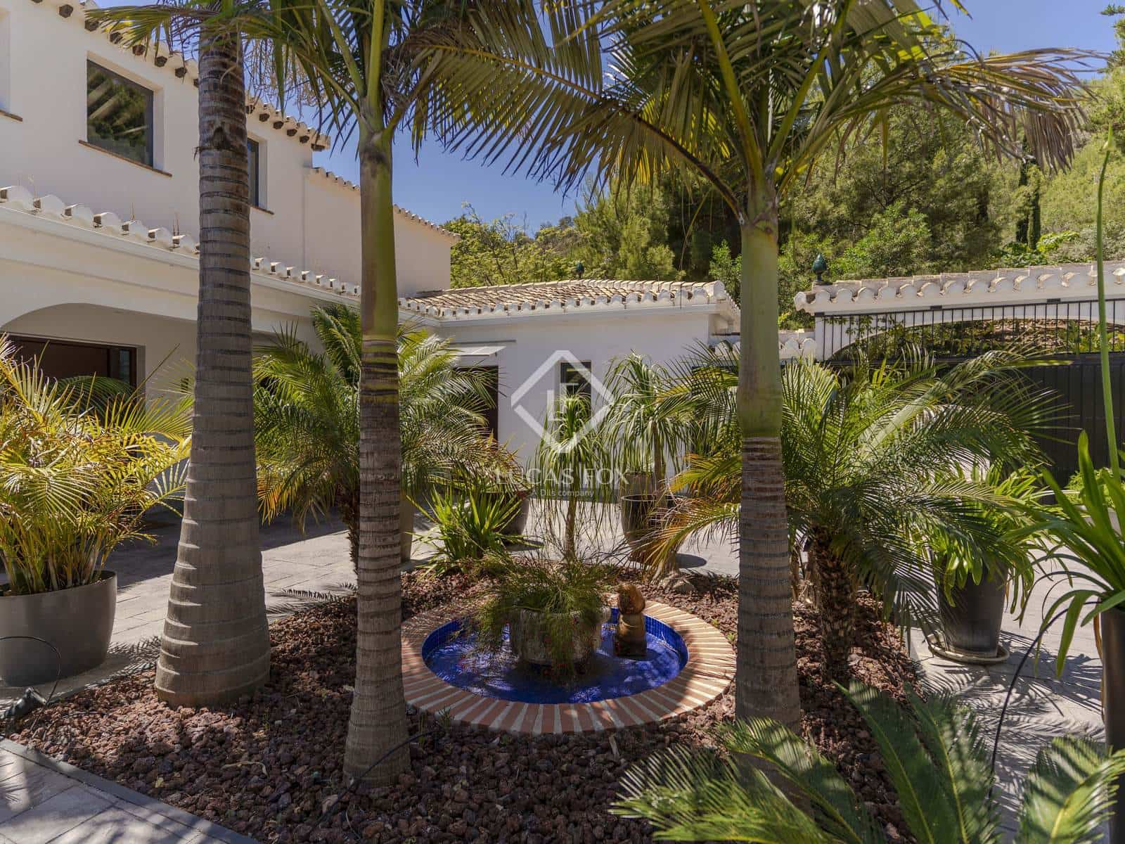 5 soveværelse Villa til salg i La Herradura med swimmingpool garage - € 2.150.000 (Ref: 9058002)