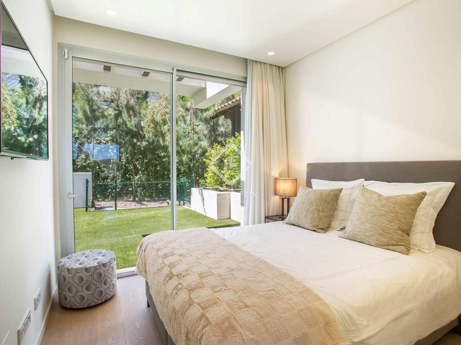 Apartamento de 3 habitaciones en Benahavís en venta con piscina garaje - 999.000 € (Ref: 9058314)