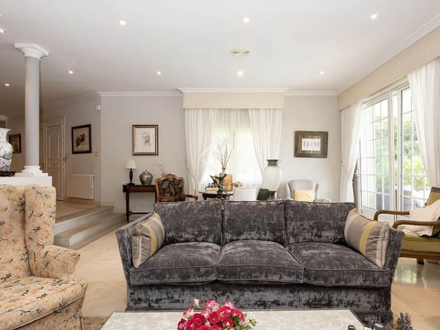 5 bedroom Villa for sale in Pontevedra city with pool garage - € 1,250,000 (Ref: 9058317)