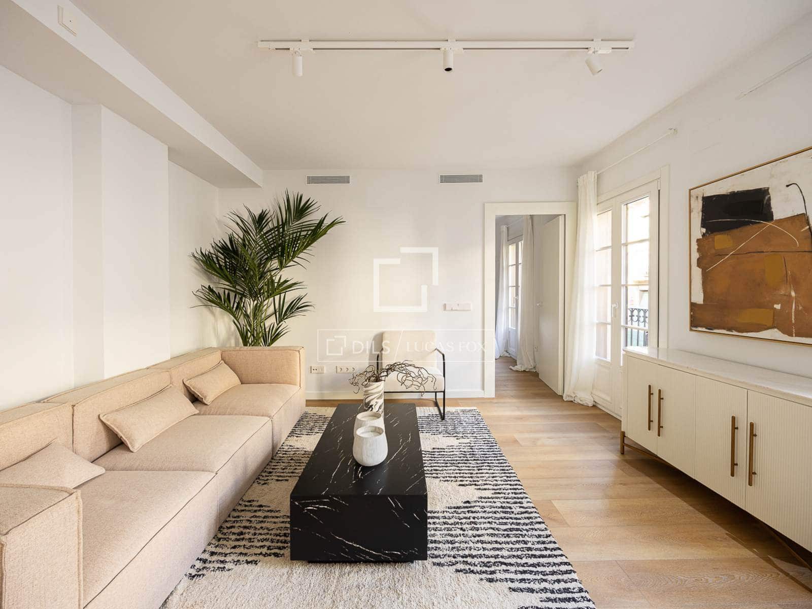 3 bedroom Apartment for sale in Barcelona city with pool - € 740,000 (Ref: 9058604)